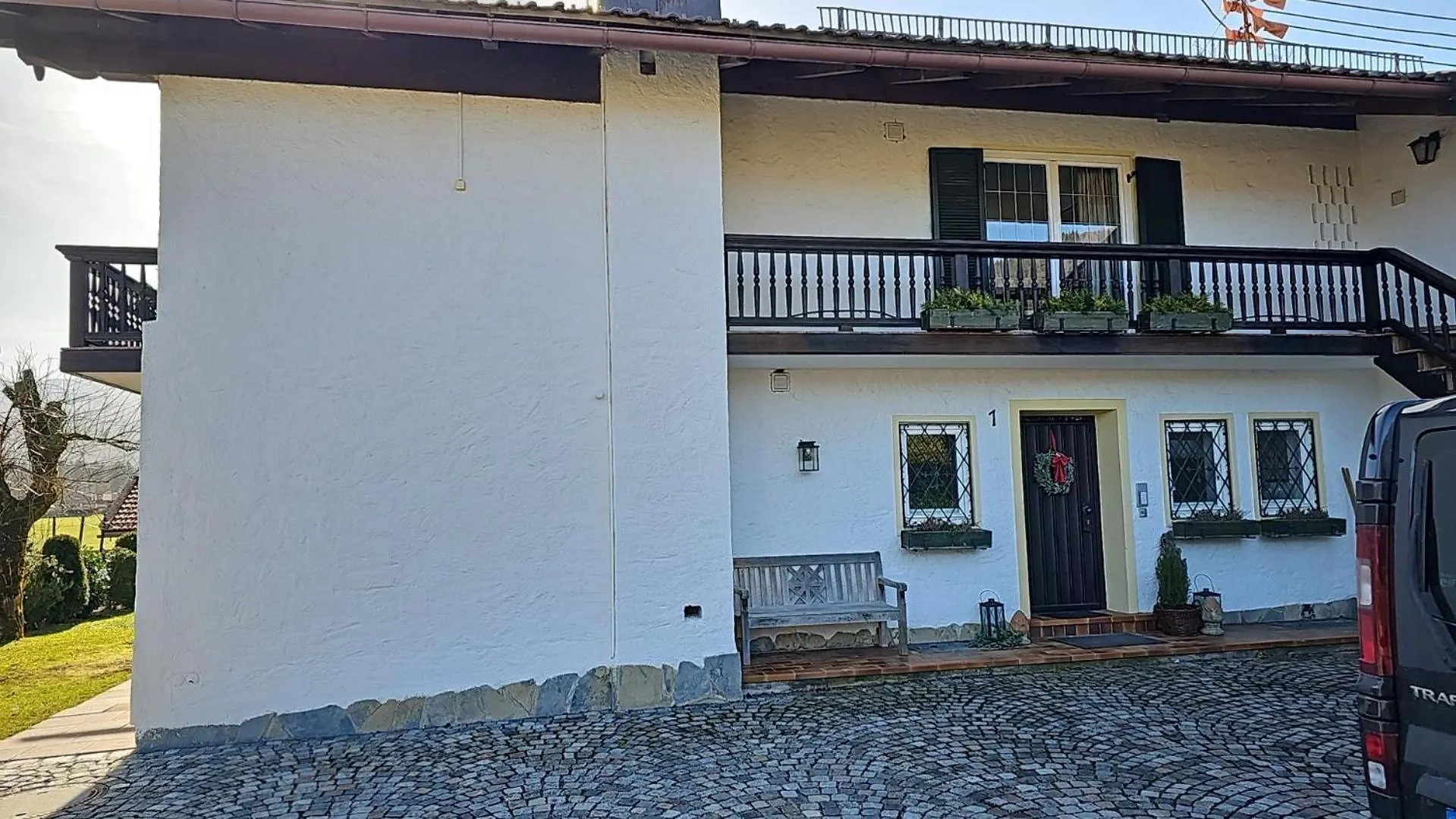 Apartment Ferienwohnung Rebensburg Point