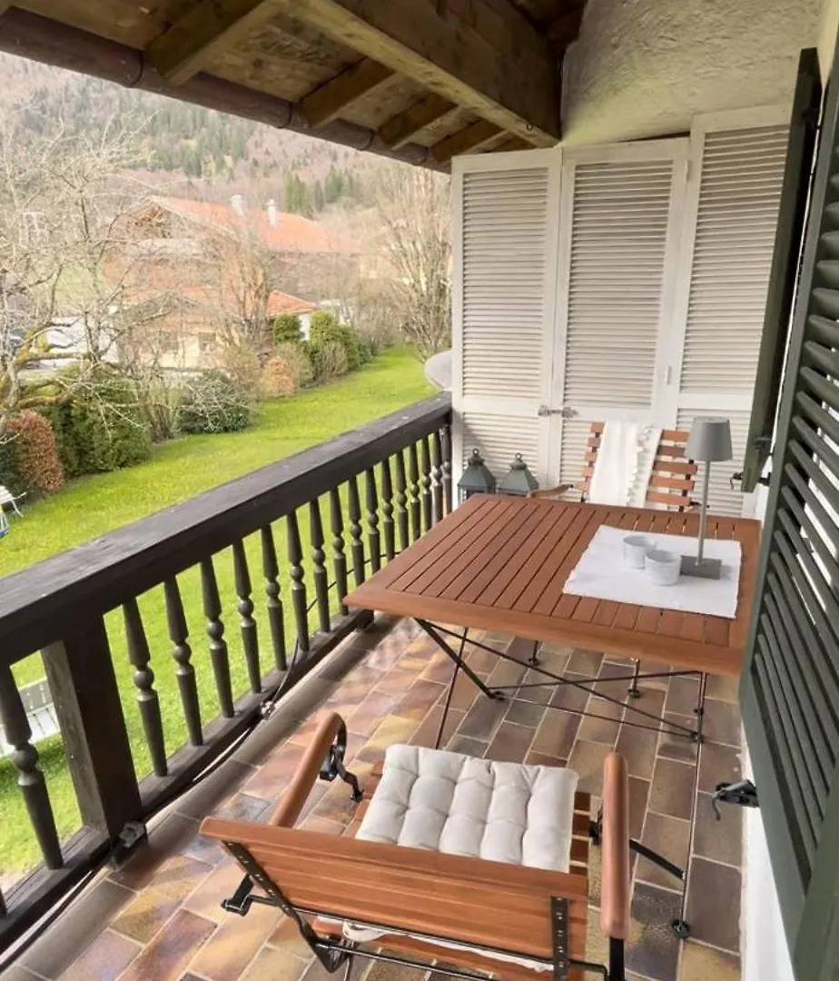 Ferienwohnung Rebensburg Point 0*,